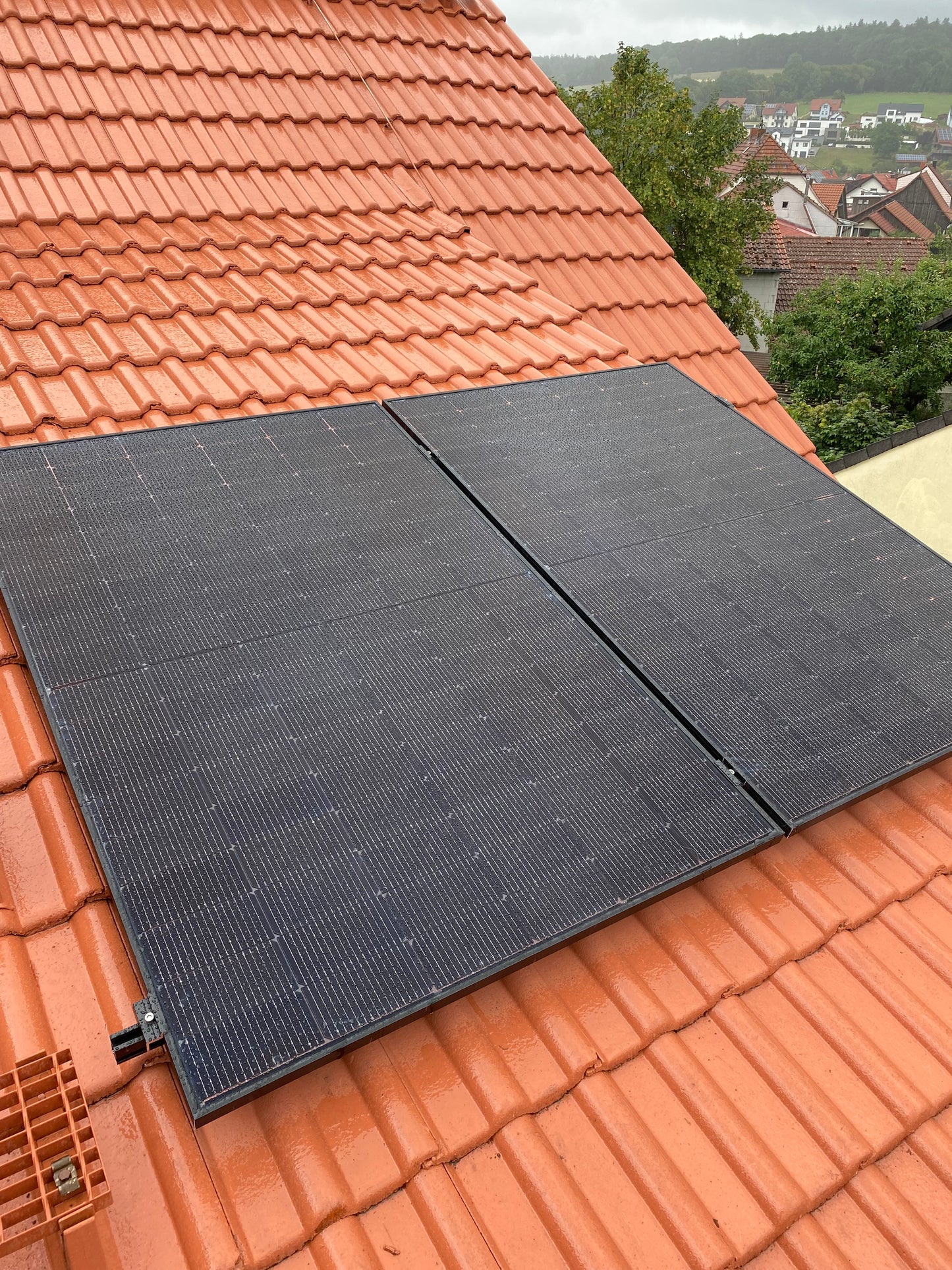 Stecker-Solaranlage Ziegeldach 1800 Watt