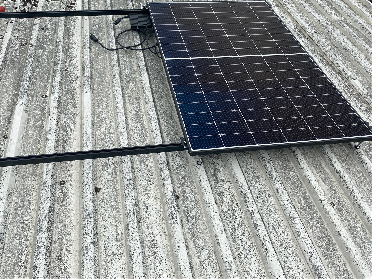 Stecker-Solaranlage Blechdach 1800 Watt